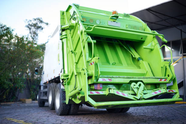 Best Commercial Cleanout Services  in Lyons, KS